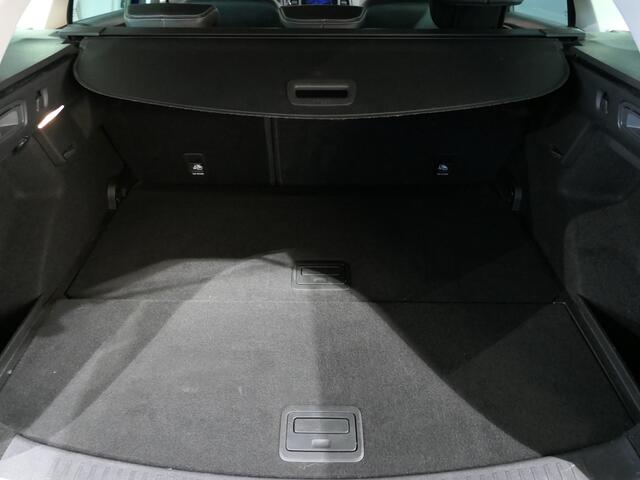 Renault MEGANE Estate 1.3 TCe 140 Techno - Occasion Lease vanaf ¤489 p/m - Dealer onderhouden - Parkeerassistent - Dodehoek - Navi - Cruise