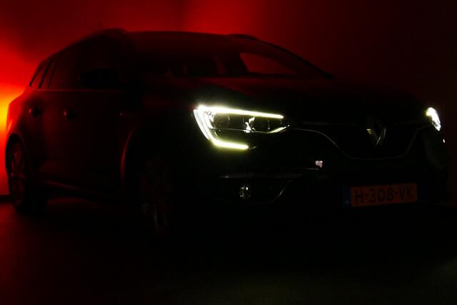 Renault MEGANE Estate 1.3 140pk TCe Limited. Navi, Clima, Carplay/Android, 16"LMV, PDC V+A, Haak 1700kg