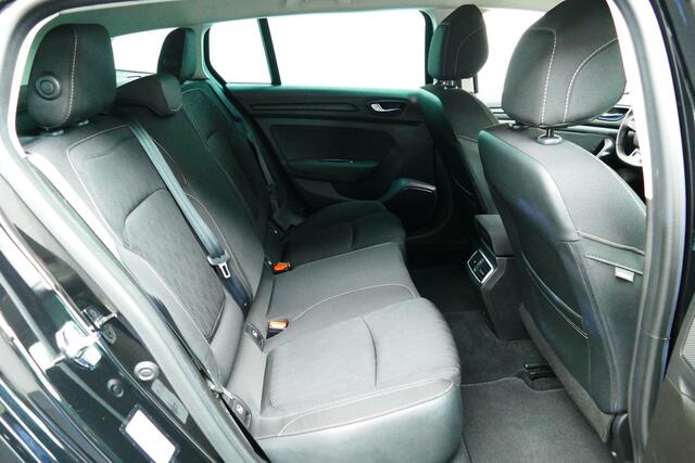 Renault MEGANE Estate 1.3 140pk TCe Limited. Navi, Clima, Carplay/Android, 16"LMV, PDC V+A, Haak 1700kg