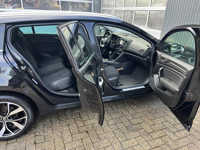 Renault MEGANE Estate 1.3 TCe Airco Cruise control Trekhaak 1700kg trekgewicht Telefoonverbinding Stuurwielbediening 5-Persoons Navigatiesysteem