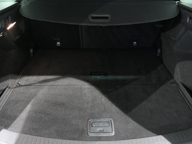 Renault MEGANE Estate 1.3 TCe 140 Techno - Occasion Lease vanaf ¤444 p/m - AUTOMAAT! - Camera - Sensor v+a - Cruise