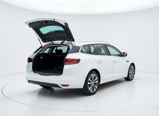 Renault MEGANE Estate 1.6 E-Tech Plug-In Hybrid 160 Business Zen