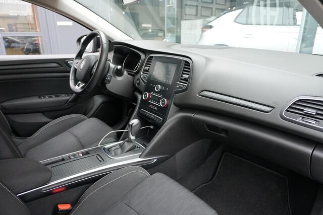Renault MEGANE Estate 1.3 TCe AUT. + TREKHAAK / CARPLAY