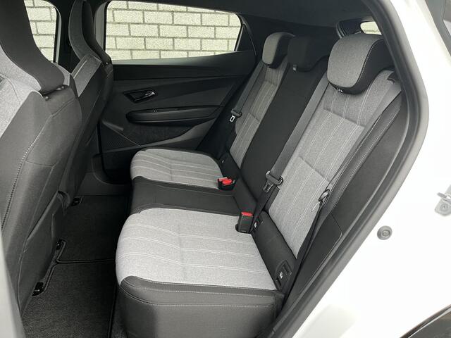 Renault MEGANE E-Tech Evolution 130pk 60 kWh Comfort Range | Pack Winter | Pack Navigatie | Pack City | Direct leverbaar |