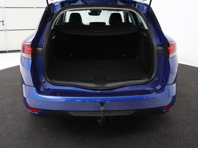 Renault MEGANE 1.3 TCe Intens | Trekhaak | Carplay | Keyless | Full LED | Navigatie | Parkeerhulp | Cruise control | Bluetooth | Climate control