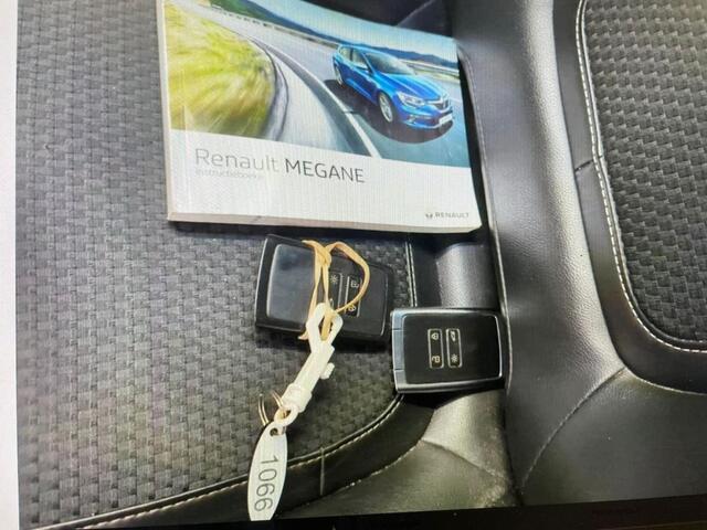 Renault MEGANE Estate 1.3 TCe Bose 140PK TREKHAAK / GROOT.NAVI / KEYLESS / CLIMA / CRU