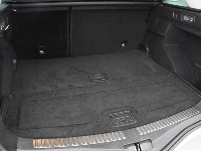 Renault MEGANE 1.3 TCe Intens | Trekhaak | Carplay | Keyless | Navigatie | Full LED | Climate control | Parkeerhulp | Bluetooth | Cruise control