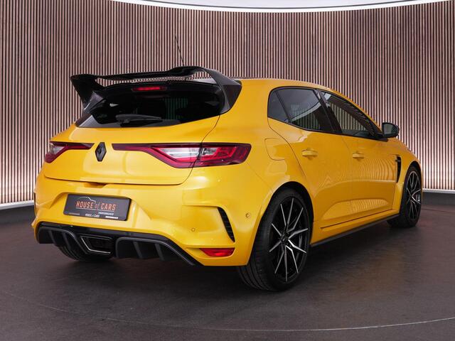 Renault MEGANE RS Trophy 1.8 300pk TCe |carbon spoiler|Recaro kuipstoelen|Bose|HUD|Apple carplay|parkeercamera|cruise control|Brock 19"|