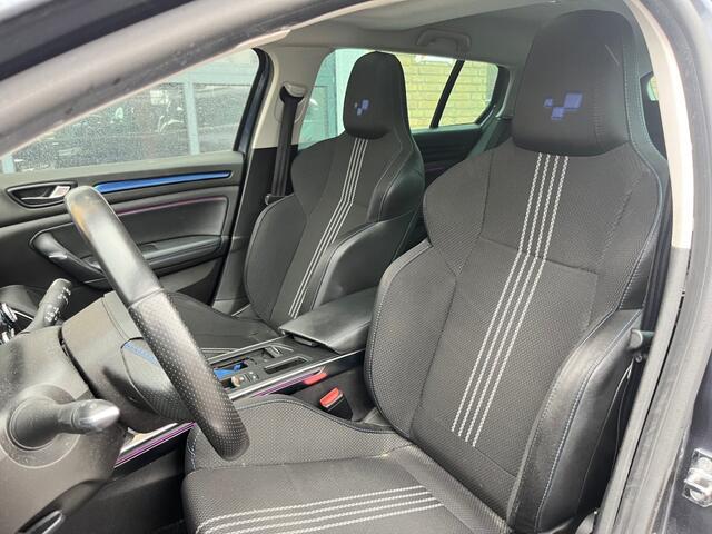 Renault MEGANE ESTATE TCe 130 GT-LINE SPORT PANODAK/TREKHAAK/CARPLAY/NL-AUTO