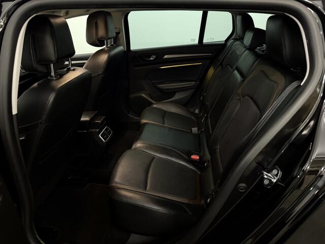 Renault MEGANE Estate 1.2 TCe Série Signature Exclusiv Leder, Camera, Navi, Bose geluidsysteem, Keyless start, Cruise control, Lichtmetalen velgen, Stoelverwarming