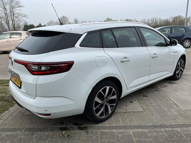 Renault MEGANE Estate 1.3 TCe Bose / Camera / PDC V+A / Climate / Keyless / 17'' LMV /