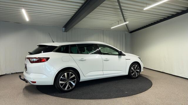 Renault MEGANE Estate 1.3 TCe 140 Bose Trekhaak | Pano | LED