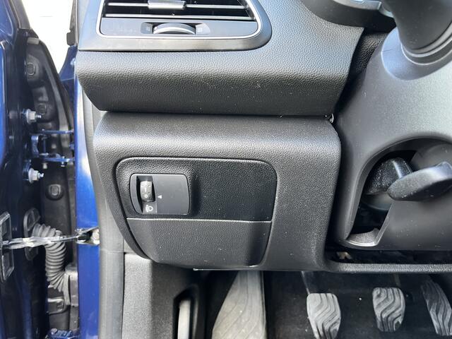 Renault MEGANE Estate 1.5 Blue dCi Bose Airco Cruise control Parkeersensoren achter Telefoonverbinding Stuurwielbediening 5-Persoons Navigatiesysteem Lichtmetalenvelgen Euro 6