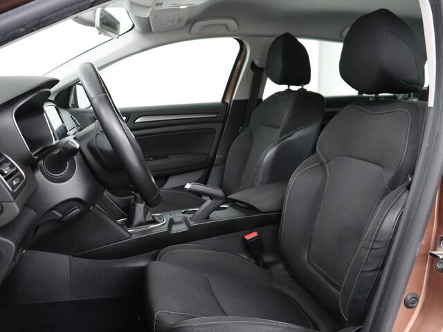 Renault MEGANE Estate 1.3 TCe Business Zen | Trekhaak | PDC | Carplay | Navigatie | Full LED | Cruise control | Bluetooth