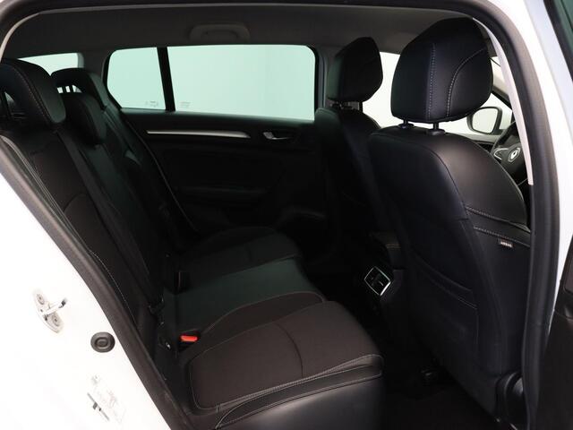 Renault MEGANE Estate TCe 140pk Techno | Stoel- en stuurverwarming | Automatisch inparkeren | Parkeersensoren rondom | Dodehoekdetectie |