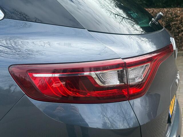 Renault MEGANE Estate 1.2 TCe Limited/NIEUWE DISTRKETTING/NAVI/PDC/THAAK/CRUISE/