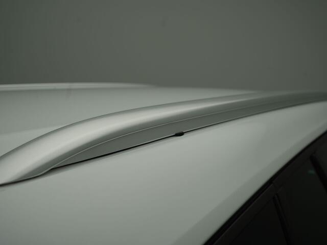 Renault MEGANE Estate TCe 140 Intens - RIJKLAARPRIJS - All Seasonbanden - Achteruitrijcamera - Cruise Control - Trekhaak - Dealeronderhouden