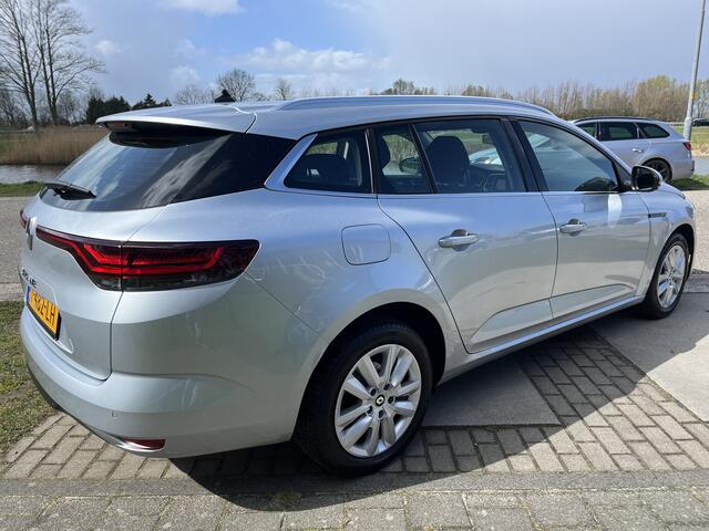 Renault MEGANE Estate 1.3 TCe 140PK Equilibre / Apple Carplay - Android Auto / PDC V+A / Keyless / Climate / 2e Paasdag open 09.00-17.00 uur