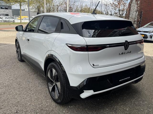 Renault MEGANE E-Tech EV40 Boost Charge Equilibre // APPLE CARPLAY - ANDROID AUTO // CLIMA // CRUISE // CAMERA //