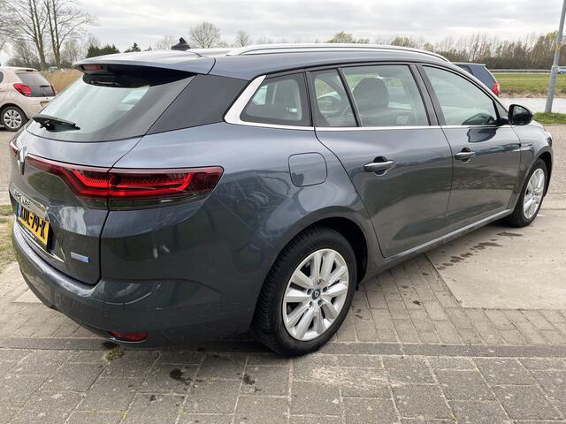 Renault MEGANE Estate 1.6 E-Tech Plug-In Hybrid 160PK Business / 2e Paasdag open 09.00-17.00 uur