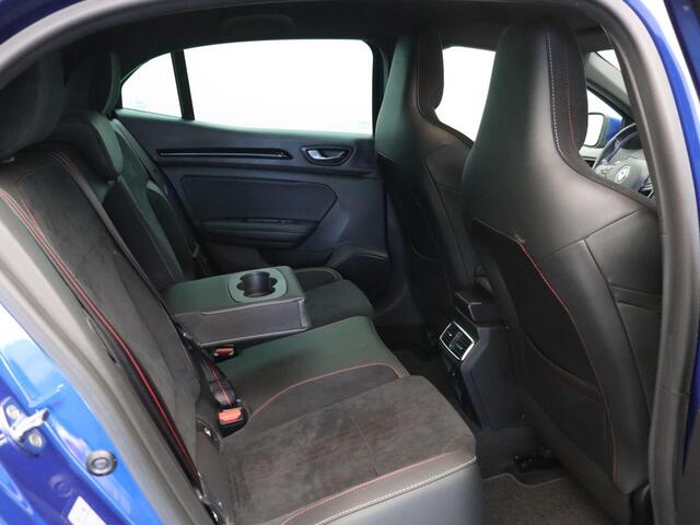 Renault MEGANE E-Tech Plug-In Hybrid 160pk R.S. Line | Stoelverwarming | Head-up display | Dodehoek detectie | Accu score 88,6% |