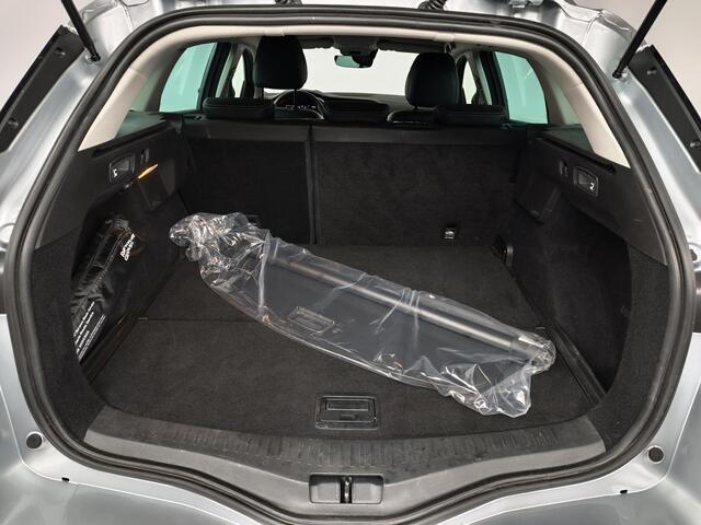 Renault MEGANE Estate 1.3 TCe 140 Techno | Trekhaak | All-Season banden | Navigatie | Achteruitrijcamera |