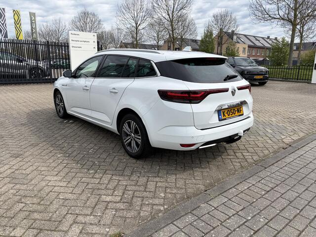 Renault MEGANE Estate 1.3 TCe Intens AUTOMAAT / TREKHAAK / APPLE CARPLAY ANDROID AUTO / CLIMATE CONTROLE / CRUISE CONTROLE / NAVIGATIE.