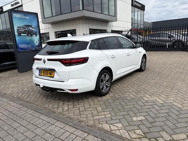 Renault MEGANE Estate 1.3 TCe Intens AUTOMAAT / TREKHAAK / APPLE CARPLAY ANDROID AUTO / CLIMATE CONTROLE / CRUISE CONTROLE / NAVIGATIE.