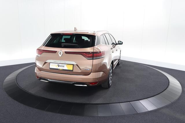 Renault MEGANE Estate 1.6 E-Tech Plug-In Hybrid 160 Intens | Stoelmassage | Dodehoekdetectie | Leer | Camera