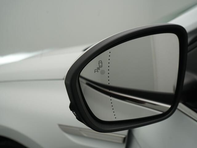 Renault MEGANE Estate TCe 140 Techno - RIJKLAARPRIJS - All Seasonbanden - Cruise Control - Dealeronderhouden