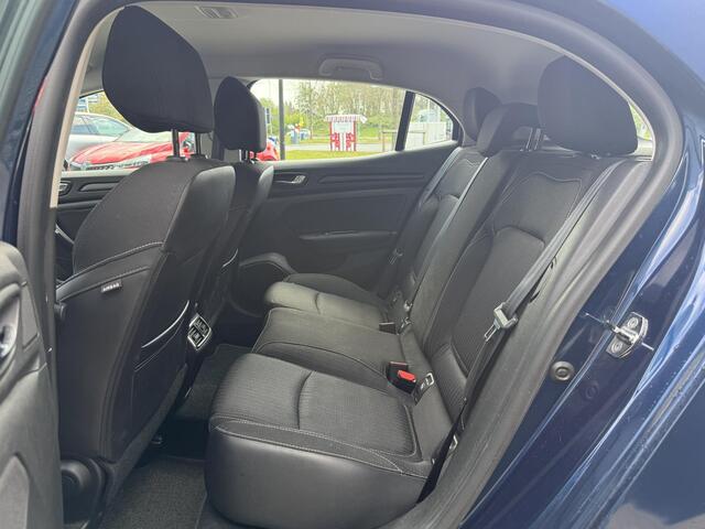 Renault MEGANE 1.3 TCe Zen | Trekhaak | Navigatie | Cruise Control | Climate Control |