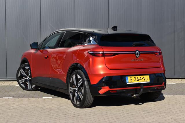 Renault MEGANE E-Tech EV60 Optimum Charge Iconic | TREKHAAK | APPLE CARPLAY/ANDRIOD AUTO | HARMAN KARDON | 360 CAMERA | STOEL/STUURVERWARMING | ADAPT. CRUISE CONTROL | CLIMATE CONTROL | LMV | PDC |