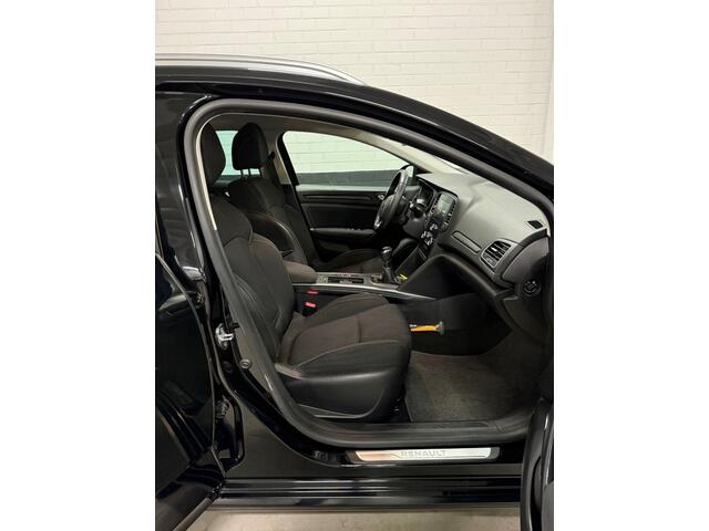Renault MEGANE Estate 1.3 TCe Limited Carplay, Keyless, Trekhaak, PDC