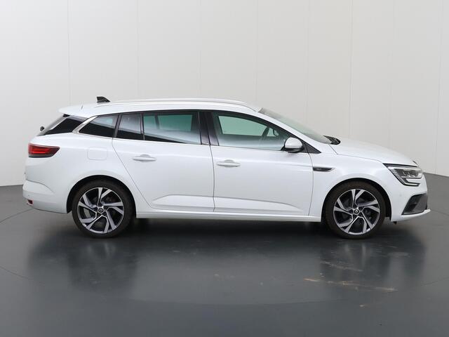 Renault MEGANE Estate 1.6 E-Tech Plug-In Hybrid 160 R.S. Line | Trekhaak Afneembaar | Navigatie | Parkeercamera | Bose | Stoelverwarming |