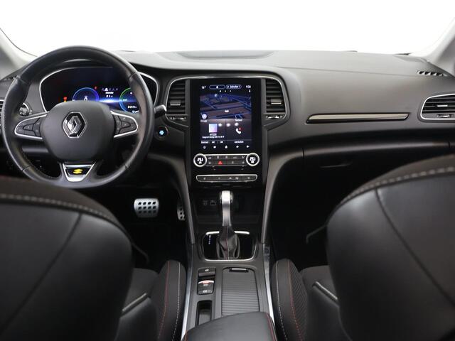 Renault MEGANE Estate 1.6 E-Tech Plug-In Hybrid 160 R.S. Line | Trekhaak Afneembaar | Navigatie | Parkeercamera | Bose | Stoelverwarming |