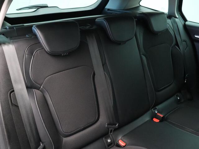 Renault MEGANE Estate TCe 140pk Techno | Trekhaak | Climate control | Achteruitrijcamera | Parkeersensoren voor en achter |