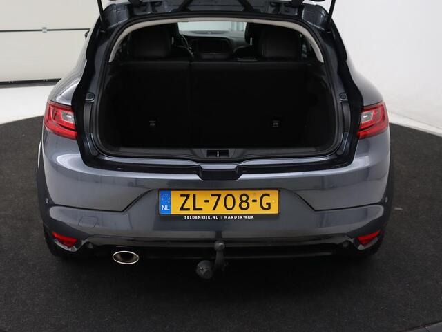Renault MEGANE 1.3 TCe Bose | Camera | Carplay | Park Assist | Navigatie | Half leder | Keyless | Climate control | DAB+ | Bluetooth | Cruise control | Dodehoek detectie