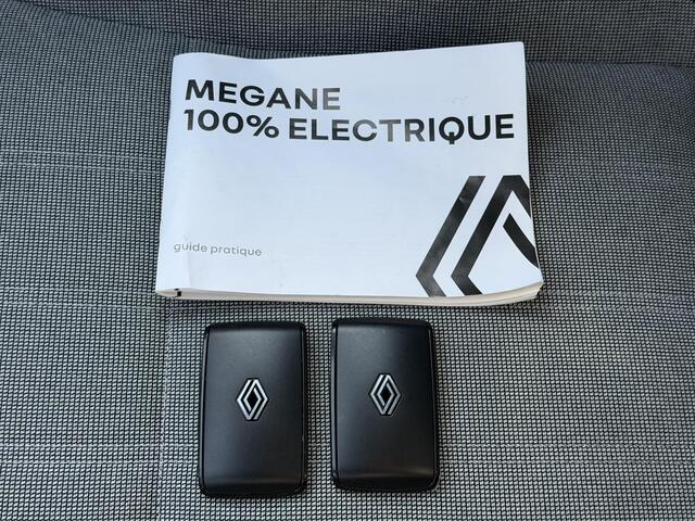 Renault MEGANE E-Tech EV60 Techno 220 PK / Dealer Onderhouden / Camera / Navigatie / Cruise / Stoel & Stuurwiel Verwarming / Apple Carplay & Android Auto / DAB / PDC /
