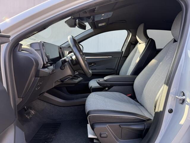 Renault MEGANE E-Tech EV60 Techno 220 PK / Dealer Onderhouden / Camera / Navigatie / Cruise / Stoel & Stuurwiel Verwarming / Apple Carplay & Android Auto / DAB / PDC /