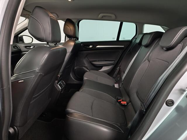 Renault MEGANE Estate 1.3 TCe 140 Techno | Climate control | Camera | Trekhaak | AppleCarplay AndroidAuto | LED koplampen | All season banden | Navigatie |