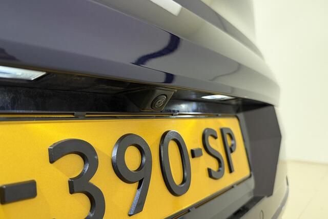 Renault MEGANE E-Tech EV60 Optimum Charge Equilibre 218pk | Achteruitrijcamera | Climate Control | Apple Carplay - Android Auto | Cruise Control | Keyless Entry en Start | LED Verlichting