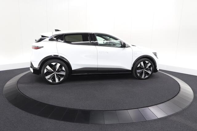 Renault MEGANE E-Tech EV40 Boost Charge Techno | Camera | Dodehoekdetectie | Adaptieve Cruise Control | SOH = 92.8%