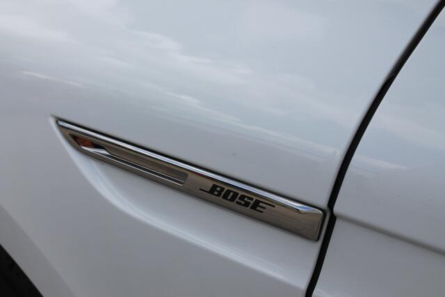 Renault MEGANE Estate 1.3 TCe 160 PK Bose | Trekhaak | Bose geluid | Camer achter | Witmetallic |