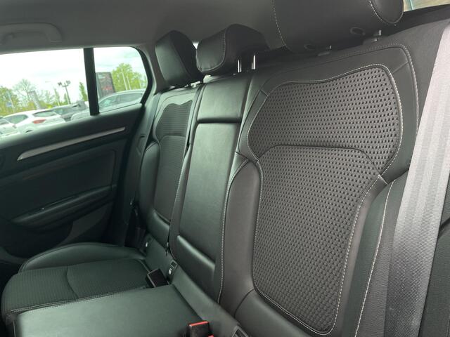 Renault MEGANE Estate 1.3 TCe Bose | DEALER ONDERHOUDEN | TREKHAAK | SENSOREN | BOSE AUDIO