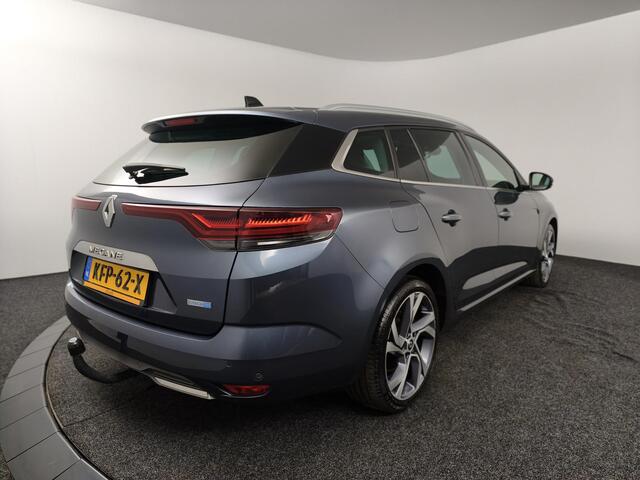 Renault MEGANE Estate 1.6 E-Tech Plug-In Hybrid 160 R.S. Line | Camera | Sportstoelen | SoH 94,8% | Trekhaak | Head Up Display | LED |