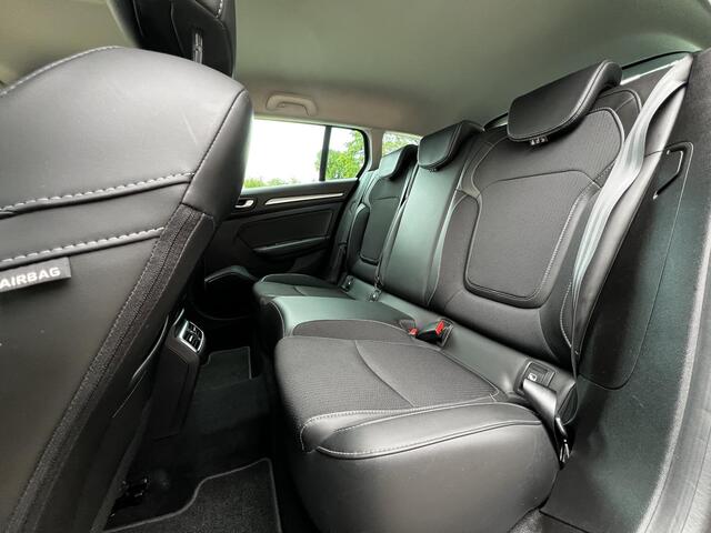 Renault MEGANE Estate 1.3 TCe 140 Techno | Trekhaak | Navigatie | Climate Control | All-Season banden |