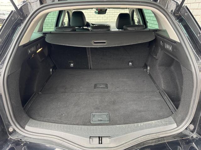 Renault MEGANE Estate 1.3 TCe 140 Techno | Apple CarPlay / Android Auto | Trekhaak | Climate Control | Cruise Control |