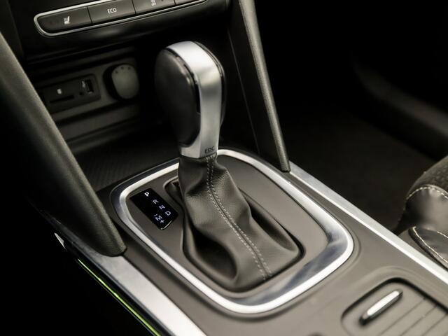 Renault MEGANE Estate 1.2 TCe Bose Automaat (VIRTUAL COCKPIT, GROOT NAVI, LEDER/ALCANTARA, STOELVERWARMING, SPORTSTOELEN, TREKHAAK, PARKEERSENSOREN, NIEUWSTAAT)