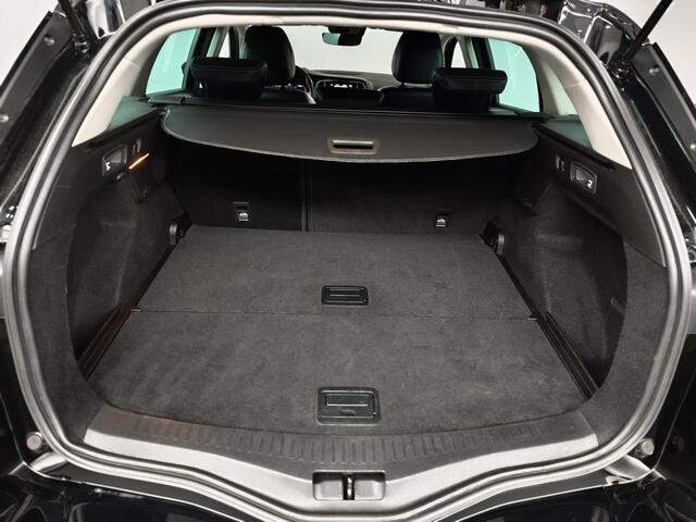 Renault MEGANE Estate 1.3 TCe 140 Techno | TREKHAAK | CAMERA | CARPLAY |