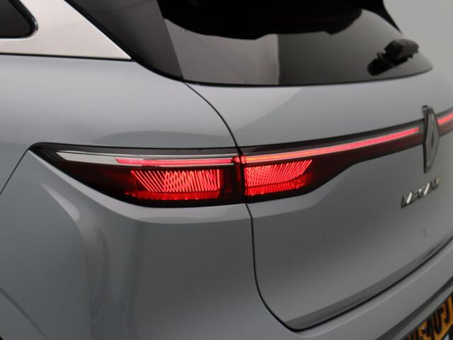 Renault MEGANE E-Tech 220pk Iconic 60 kWh | Sport Design Pakket | Active driver assist | 360 graden camera | Harman Kardon |